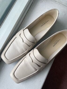 Vagabond Cream Leather Delia Loafers